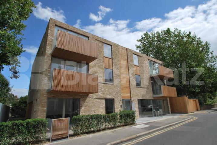 			NEW INSTRUCTION, 2 Bedroom, 1 bath, 1 reception Apartment			 Park View Apartments. Brandon Street, Elephant and Castle